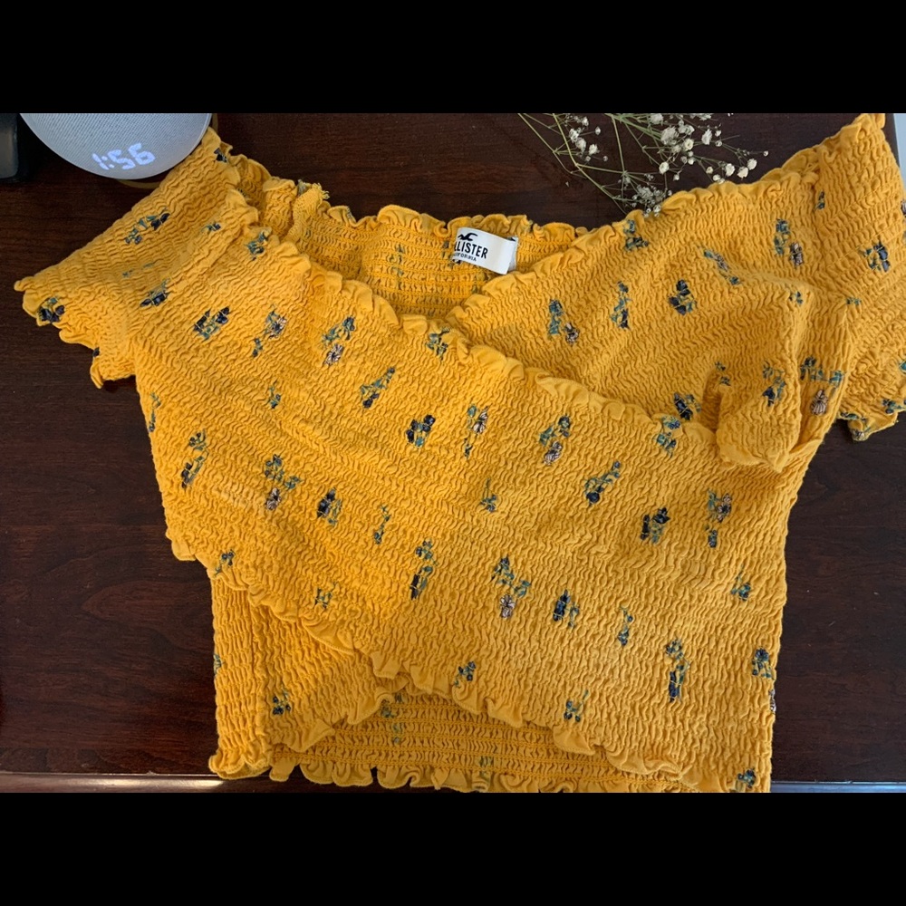 Hollister yellow crop top.